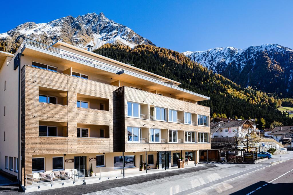 Aktiv Hotel Edelweiss Резія Екстер'єр фото