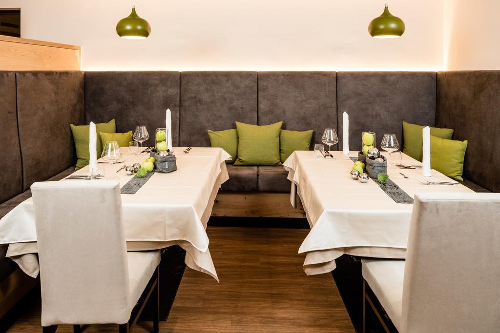 Aktiv Hotel Edelweiss Резія Екстер'єр фото